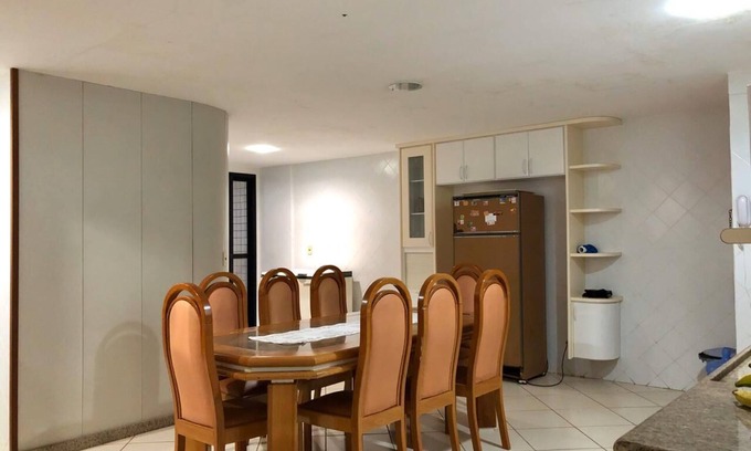 Praia do Morro Apartment | Elegant Apartment with Ocean View Near Praia do Morro