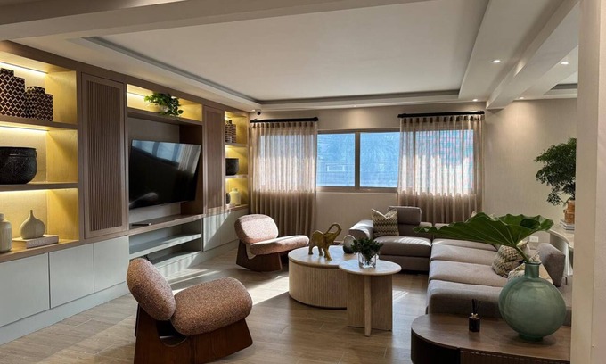 Renacimiento Apartment | Luxury apartment in Santo Domingo, for family or group travel.