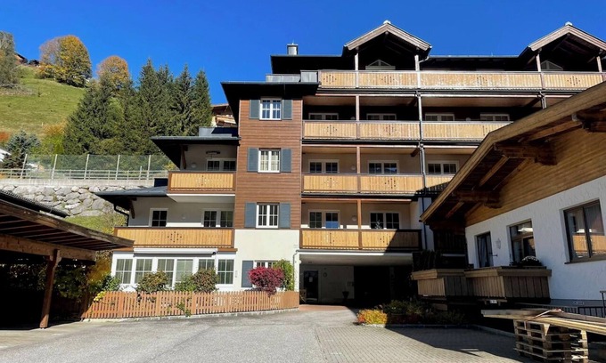 Vorderglemm Apartment | Stylish Iglsberg Apartment in Saalbach for 8 Guests