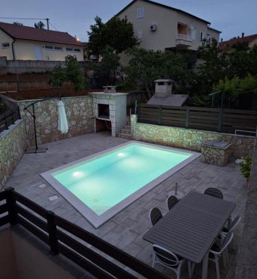 Imotski Apartment | Elegant IMOTA Apartment with Private Pool and Ocean View