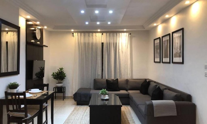 Amman Apartment | Comfortable Apartment in Prime Amman Location - 4 Star!
