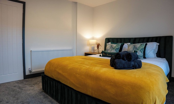 Giltbrook Apartment | Luxury Apartment in Ilkeston - Ideal for Contractors, and Long Term Bookings