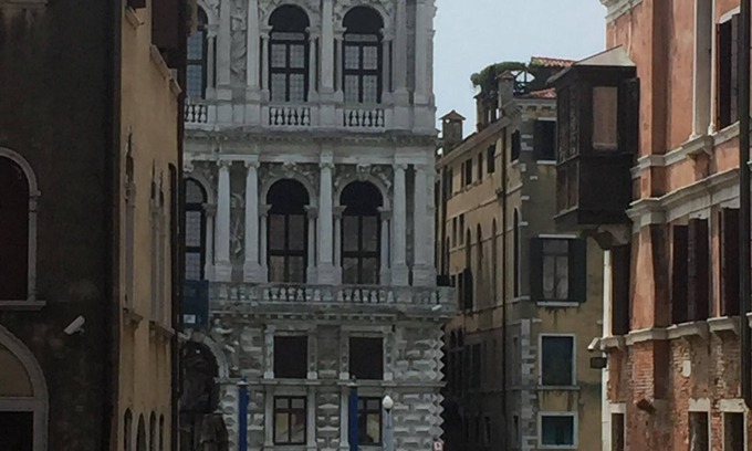 Cannaregio Apartment | Renovated Luxury Apartment in Historic Center with Ocean View