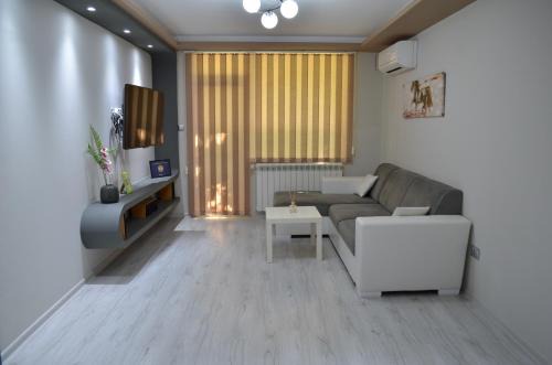 Targovishte Apartment | Top-Rated Apartment near Varna with Child-Friendly Amenities