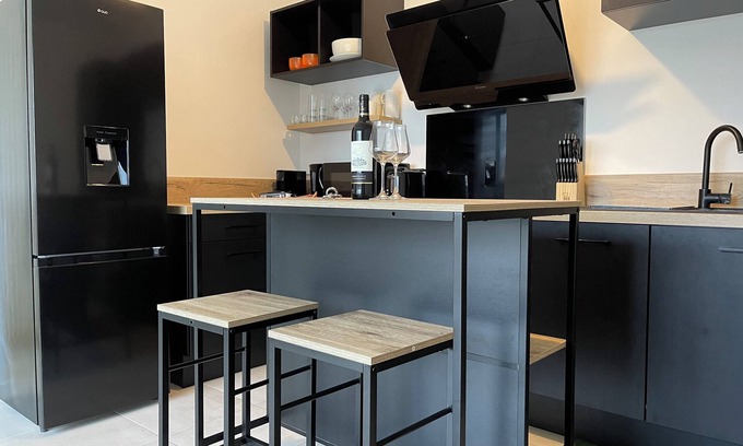 Vemars Apartment | Elegant Apartment Near CDG with Spa and Family Amenities