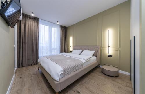 Pozniaky Apartment | Prime Apartment Near Osokorky Metro with Child-Friendly Amenities