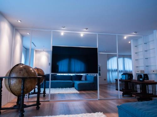 Lazzaretto Apartment | Elegant Apartment Near Porta Venezia with Family Amenities