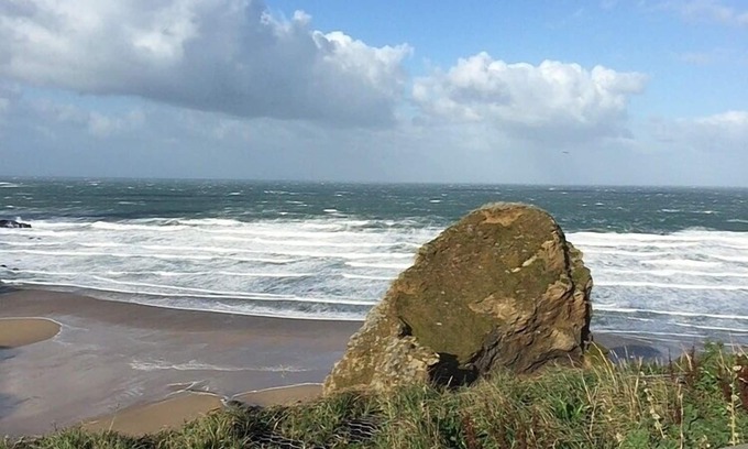 Newquay Apartment | Sea View Apartment Overlooking Whipsderry Beach, Sleeps 4