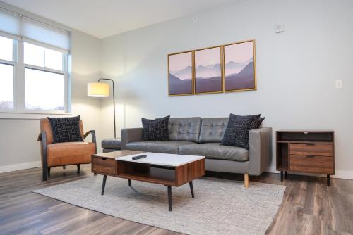 Reading Apartment | Modern Apartment with Gym, Steps from Commuter Rail