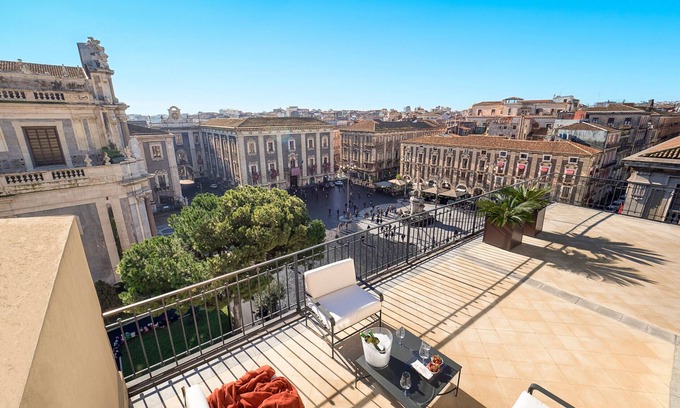 Catania City Centre Apartment | Elegant Apartment with Terrace in Catania’s Historic Center