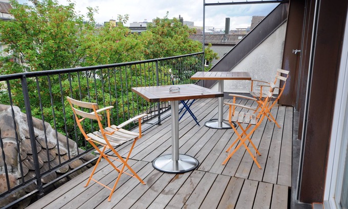 Sihlfeld Hotel | Elegant Apartments by Livingdowntown with Spa & Kitchen