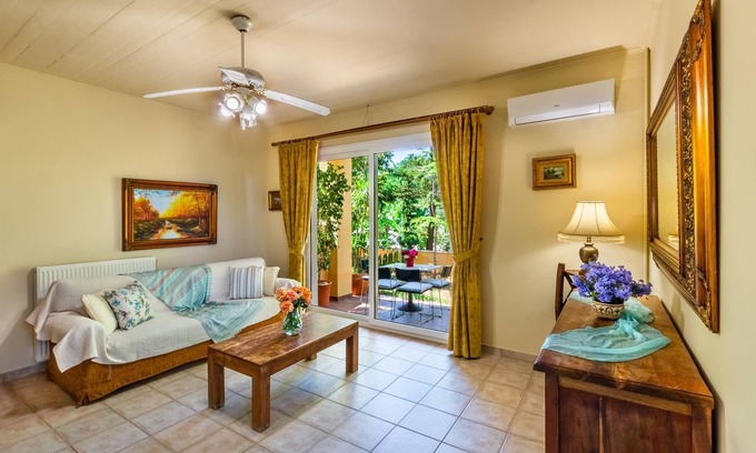 Lefkada Town Apartment | Beachside Retreat at Lefkas Blue Residence – 10/10 Rated!