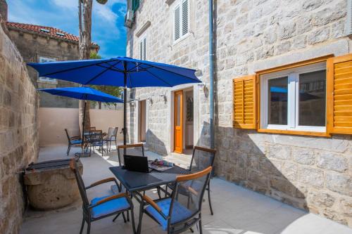 Cavtat Old Town Apartment | Elegant Oceanfront Apartments: Luka & Marko, 4-Star Stay