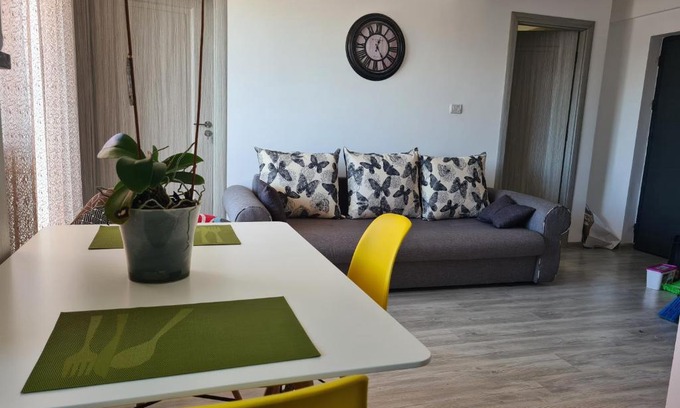 Bacau Apartment | Elegant 4-Star Apartments with Hot Tub & Pet-Friendly Options