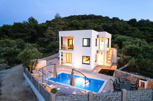 Bozava Apartment | Premier Mauro Apartments with Heated Pool & Ocean Views