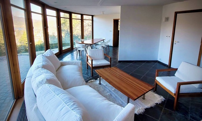 San Martin de los Andes House | Exquisite Mountain Retreat with Scenic Lake Views in SMA