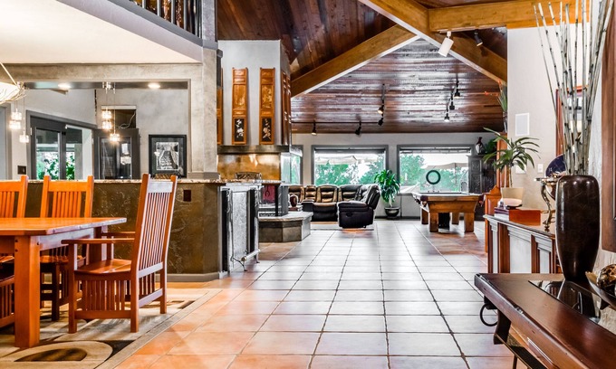 Park Vista House | Unforgettable Getaway with Breathtaking Pikes Peak Views