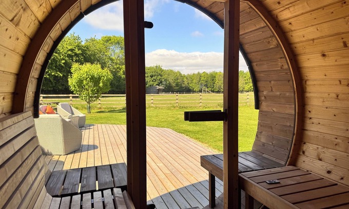 Sutton on the Forest House | Idyllic Barn Near York with Pool and Sauna for Families