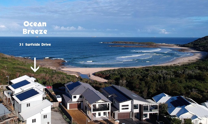 Catherine Hill Bay Apartment | Experience Heritage Village with Ocean View Beachside Apartment