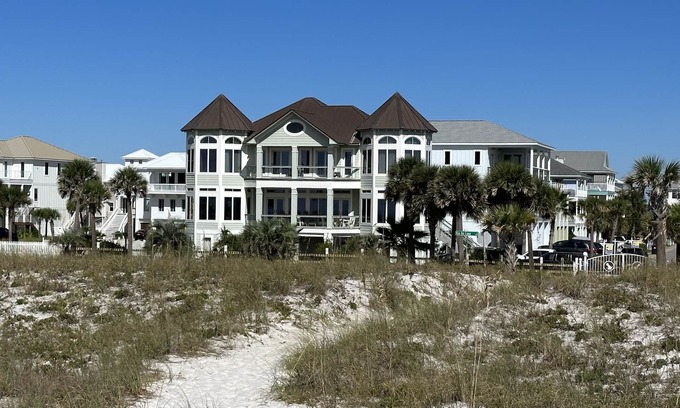 Pensacola Beach House | Beachfront Paradise: Pool, Spa & Bikes Await You