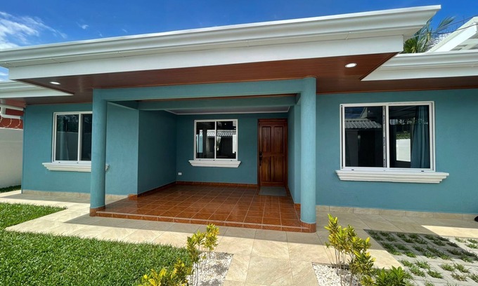 Barrio Ricos y Famosos Villa | Oceanfront Beach Home with Private Pool & Top Guest Ratings