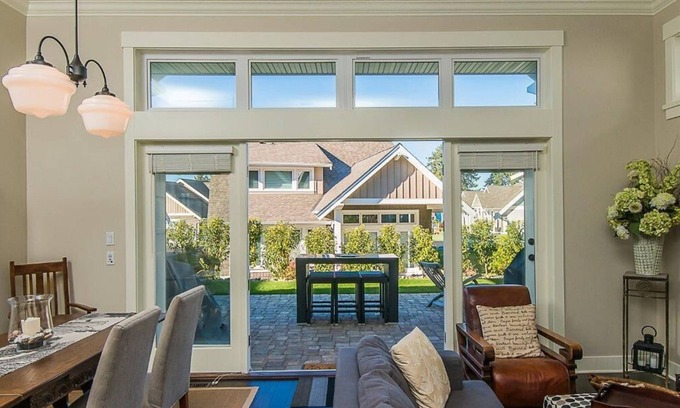 Regional District of Nanaimo House | Ocean View Beach House with Pool & Spa - Guest Rated 9.8