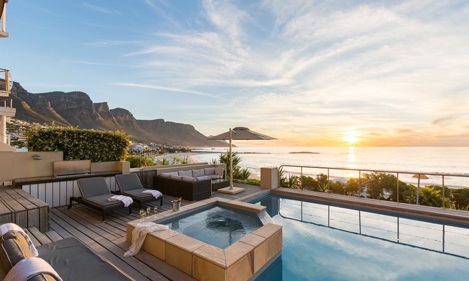 Camps Bay Villa | Premier Beach House with Spectacular Camps Bay Views