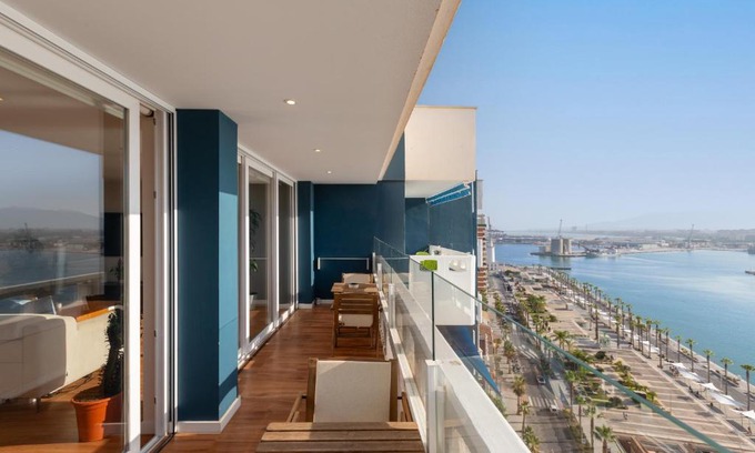 La Malagueta Apartment | Beachfront Apartment with Ocean Views & 9.6 Guest Rating