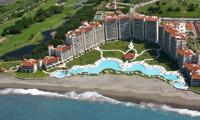 Marina Vallarta Villa | Beachfront Villa with Ocean View, Pool & Spa – 10/10 Rated!