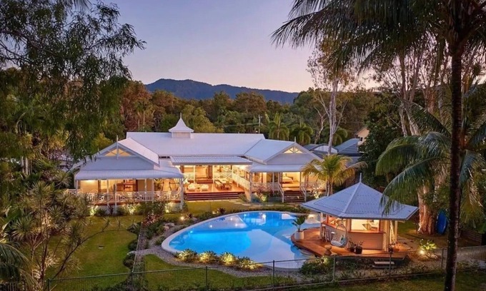 Kewarra Beach House | Elegant Beachfront Retreat Near Cairns with Private Pool