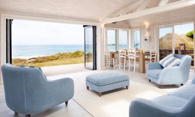 Hayle Ski Chalet | Beachfront Chalet with Spectacular Ocean Views & Pool