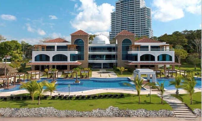 Playa Bonita Village Condo | Beachfront Condo in Playa Bonita: Rated 9.4/10 Getaway