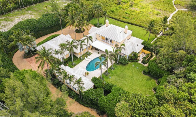 Jupiter House | Luxury Beachfront Home with Private Beach Path & Pool – Hobe Sound, FL