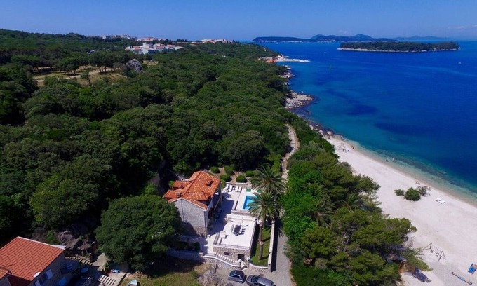 Babin Kuk Villa | Beachfront Villa Dubrovnik Oasis with Private Pool Retreat