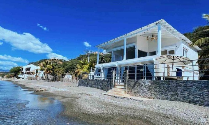 Las Charcas Villa | Beachfront Villa Los Almendros: Ideal for Families & Pets