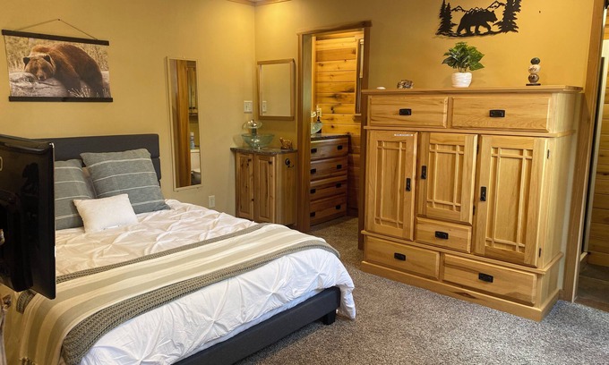 Fairborn Apartment | Guest Rated 10/10: Experience Bear Loft Elegance