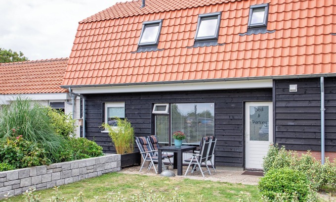 Den Burg Bed & Breakfast | Relaxing Wulpenweid with Spa and Wellness Garden