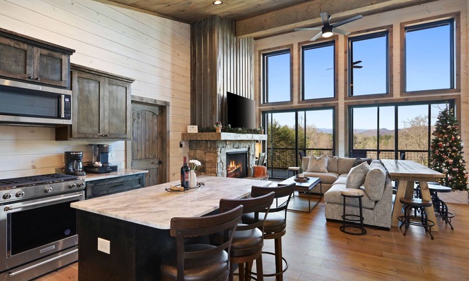 Cashes Valley Cabin | Discover Your Ideal Retreat with Spa and Hot Tub Access