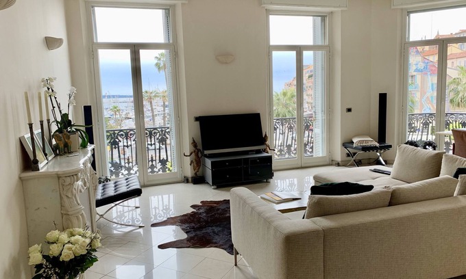 Le Suquet Apartment | Exceptional Boutique Apartment with Oceanfront Views