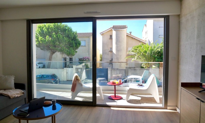 Carnon-Plage Apartment | Modern Apartment Steps from Beach with Oceanfront Amenities