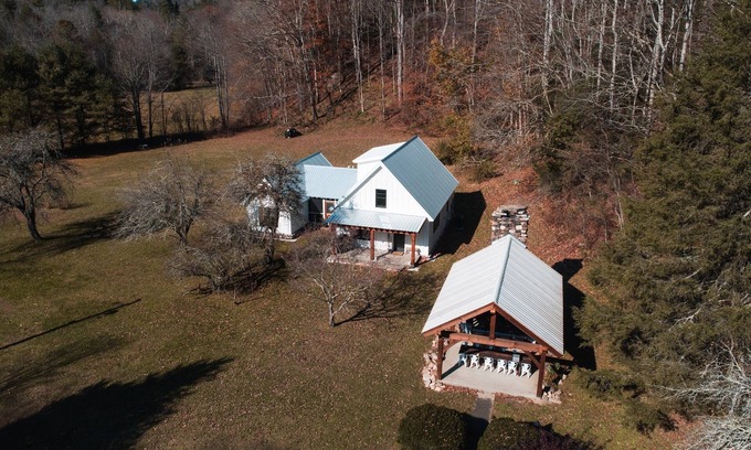 Hampton Cottage | Idyllic Cabin in Cherokee National Forest Near AT Trail