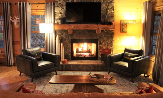 Saugatuck Cabin | Idyllic Cabin Retreat: Family Fun & Romantic Escape Awaits
