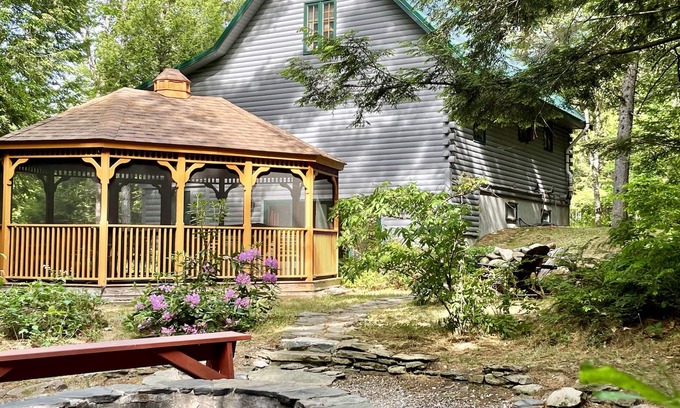 Rumford Center Cabin | Guest Rated 9.8: Cozy Cabin with Hot Tub Near Sunday River