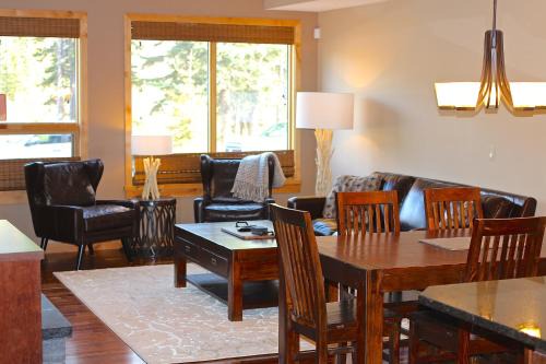 Canmore Apartment | Premier Canmore Vacation Retreat with Pool & Ocean Views