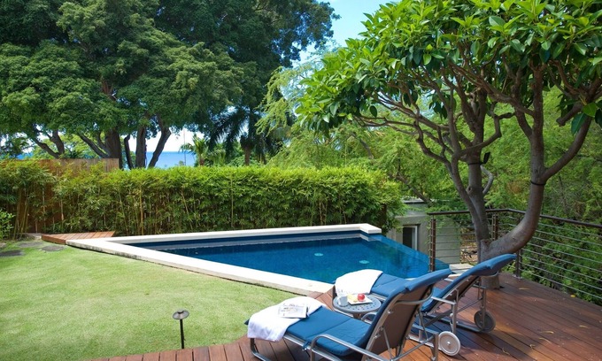 Leahi Park House | Idyllic Casa de Makalei: Oceanfront Retreat with Private Pool