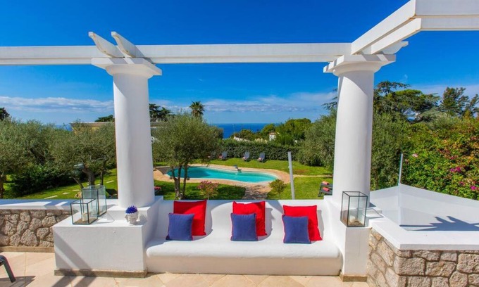 Anacapri Villa | Exclusive Villa Retreat with Pool and Privacy in the City