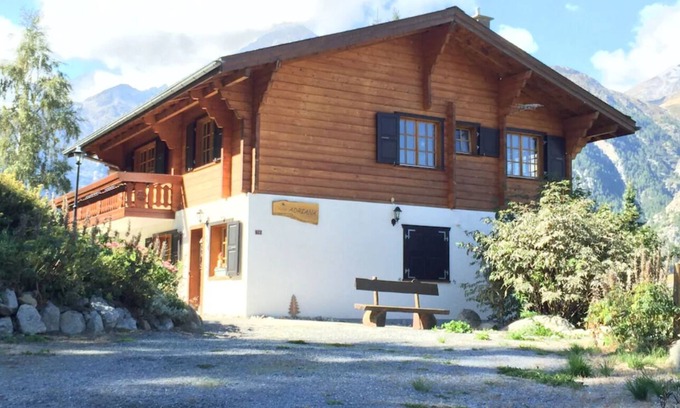 Graechen Ski Chalet | Enchanting Chalet Retreat in Valais - Rated 9.8/10