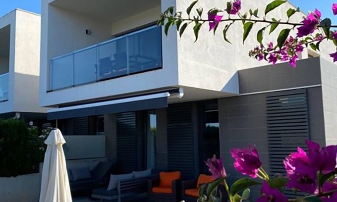 Cala Mandia House | Spacious Vacation Home for 6 with Oceanfront Pool in Cala Mandia