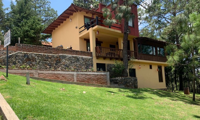 Mazamitla Ski Chalet | Luxury Chalet "La Esmeralda"