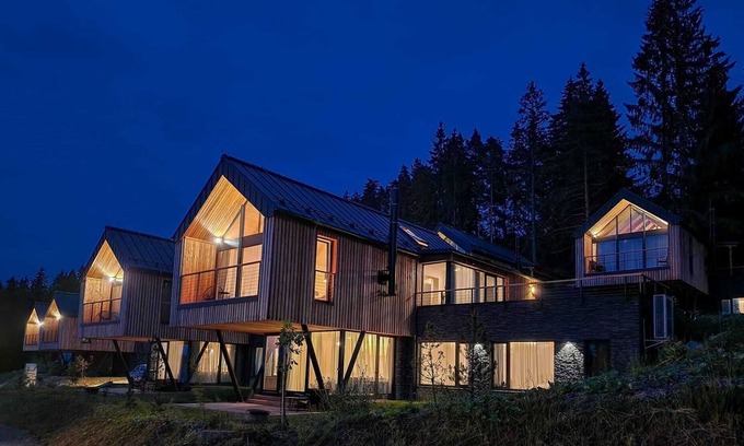 Pavcina Lehota Ski Chalet | Elegant Chalet with Hot Tub & Sauna Near Jasna Ski Resort